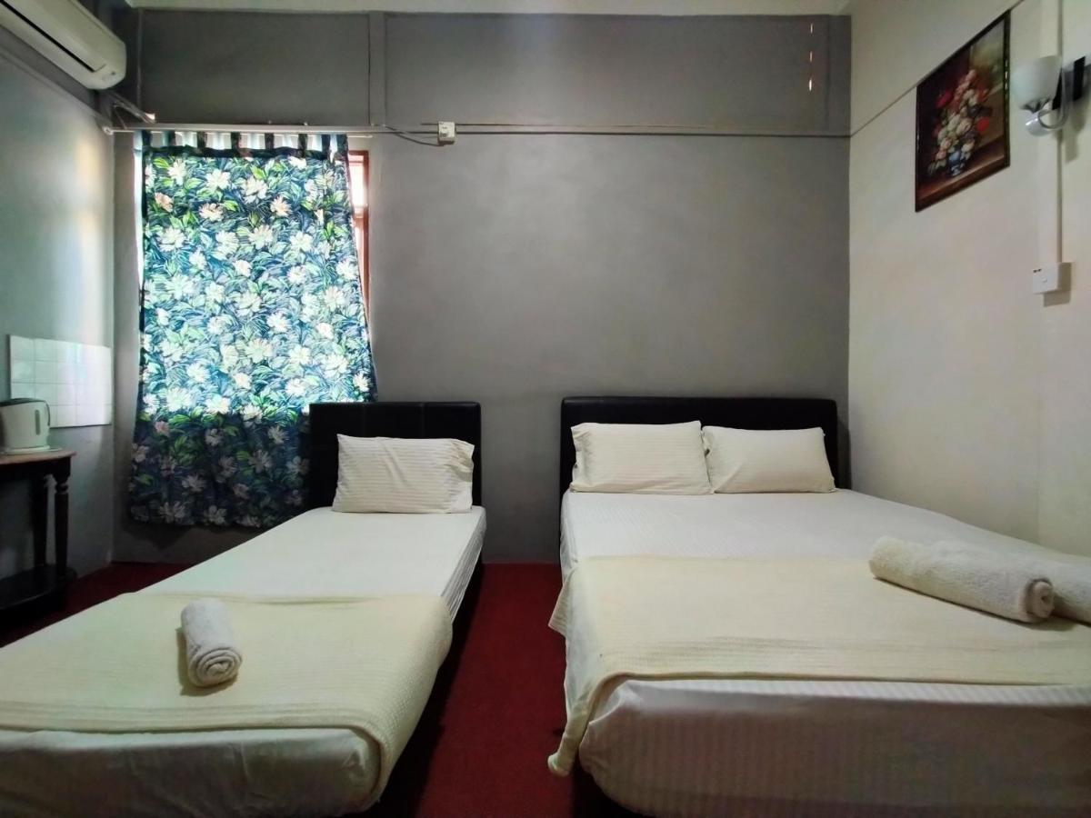 Spot On 89994 Rz Gold Hotel Kuala Kerai Exterior foto